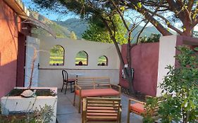 Bed And Breakfast Casa Di Floumy À 2*